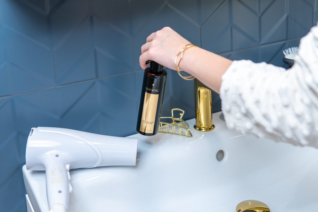 nanoil spray för fylligare hår