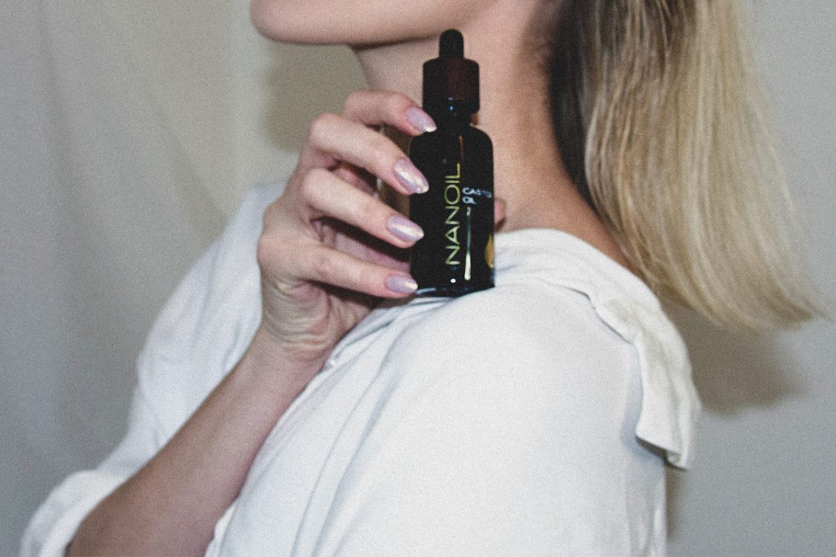 Nanoil ricinolja fungerar som 3 olika skönhetsprodukter